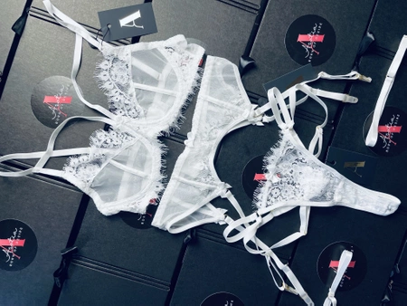 Komplet bielizny damskiej z pasem do pończoch Aludra