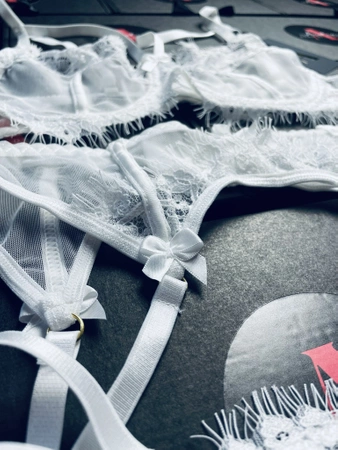 Komplet bielizny damskiej z pasem do pończoch Aludra