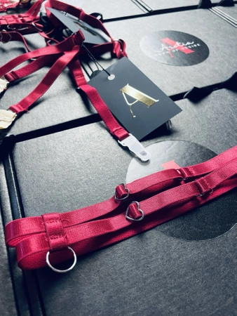 Komplet bielizny damskiej z pasem do pończoch Atria