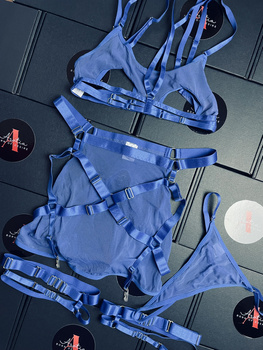 Komplet bielizny damskiej niebieski Asmin ze spódniczką